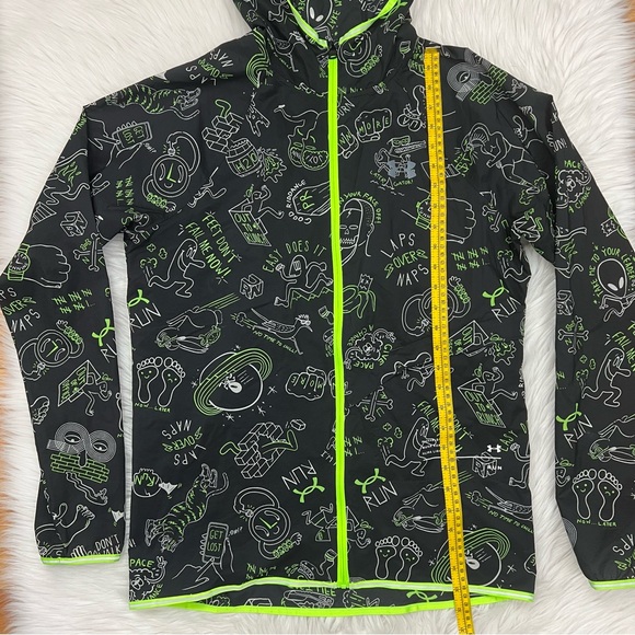 Under Armour UA Run Hundred Packable Jacket 1368161 001 Women’s Sz M - Picture 13 of 16